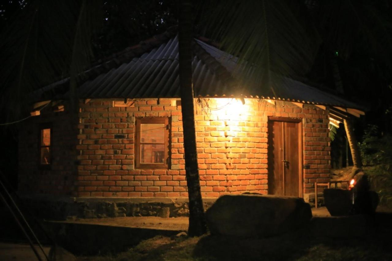 Hidden Well Hiriketiya Hostel ดิคเวลลา ภายนอก รูปภาพ