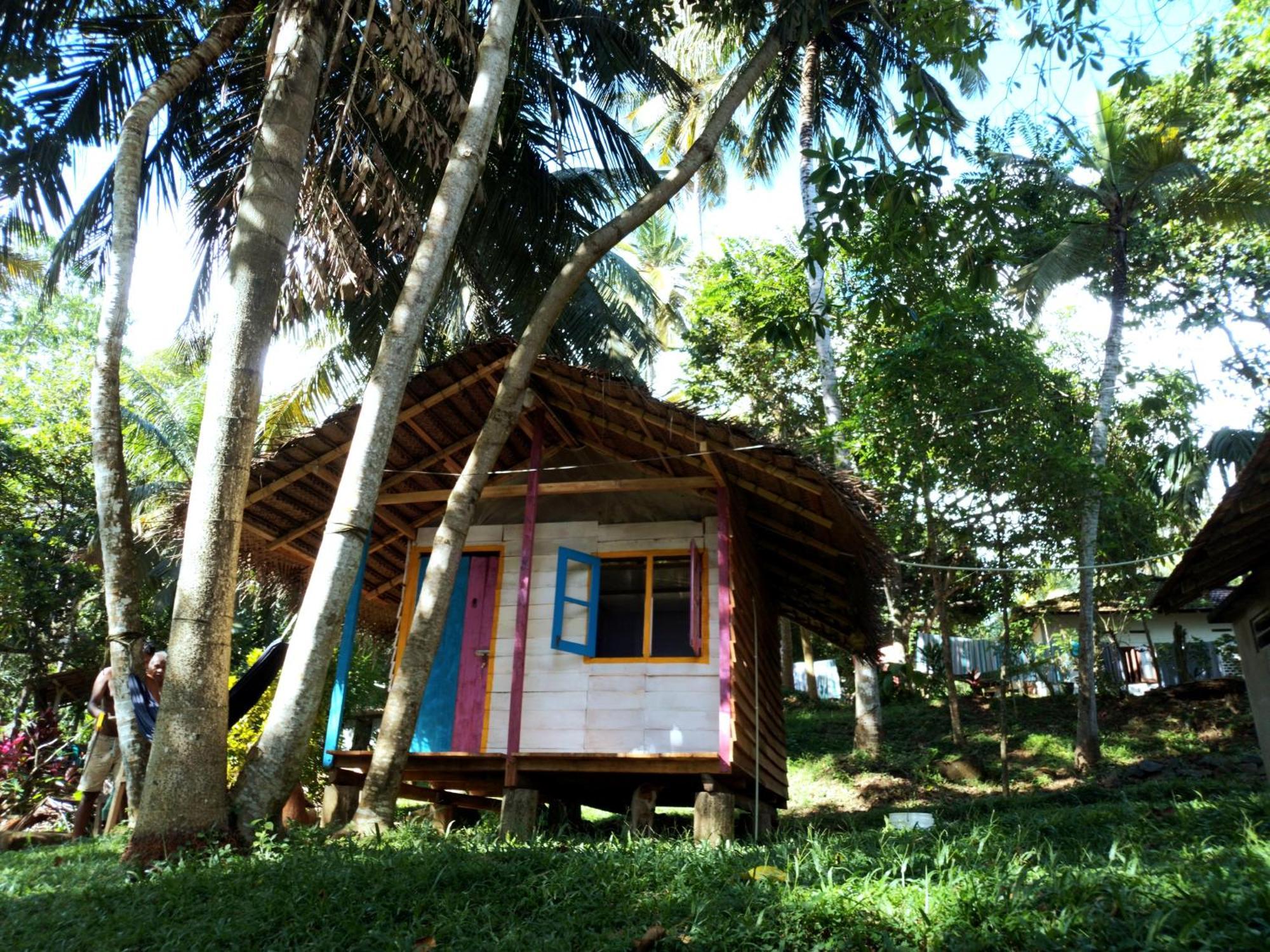 Hidden Well Hiriketiya Hostel ดิคเวลลา ภายนอก รูปภาพ